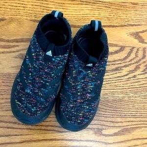 Adidas sneakers slip on